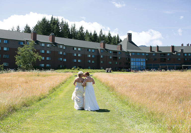 LesbianWeddingSkamaniaLodge14