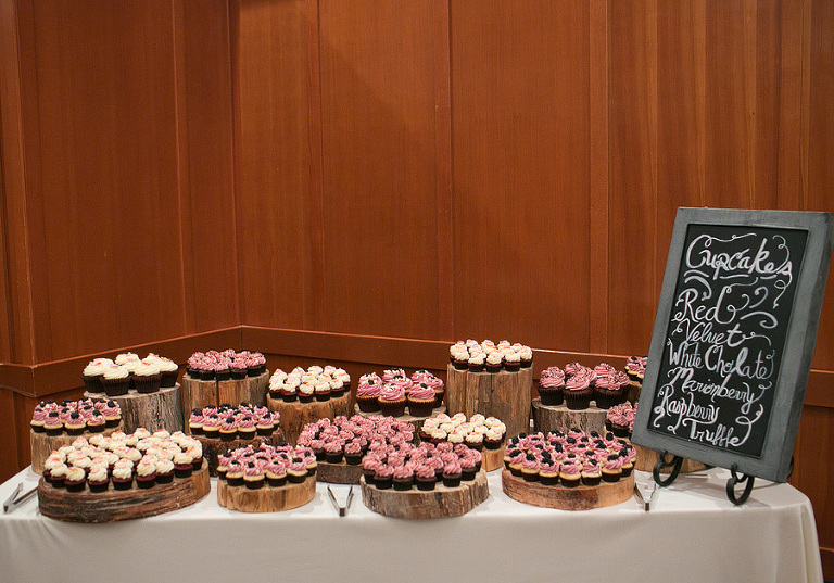 LesbianWeddingSkamaniaLodge38