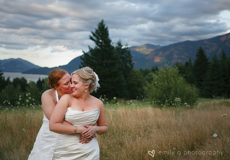 LesbianWeddingSkamaniaLodge44