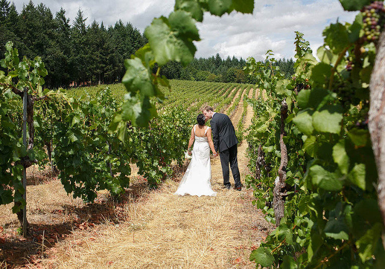 BeckenRidgeVineyarWeddingOregon61