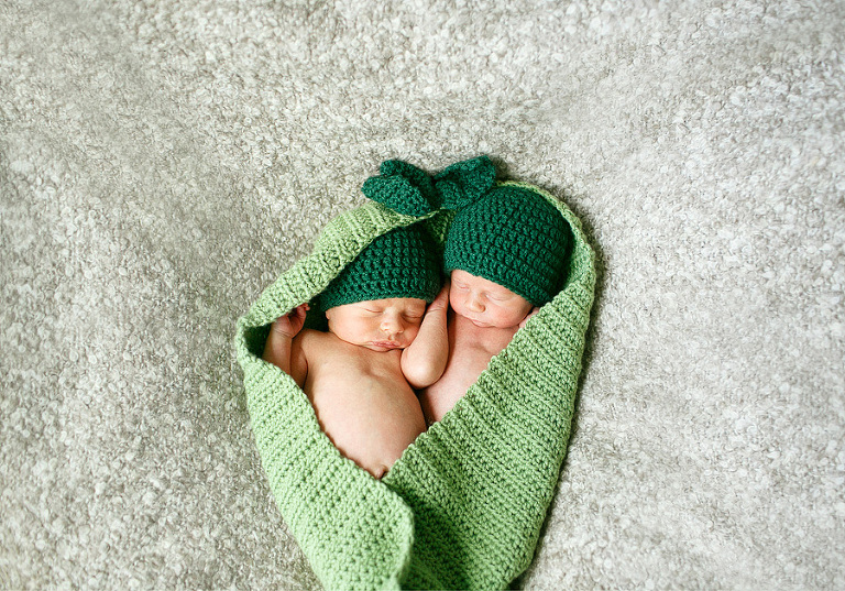 OregonNewbornTwinsPhotographer10