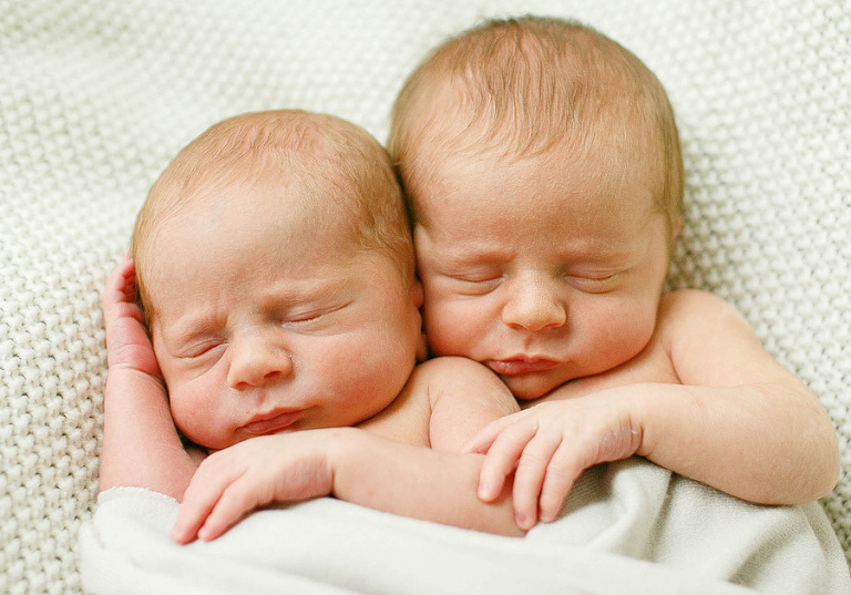OregonNewbornTwinsPhotographer3