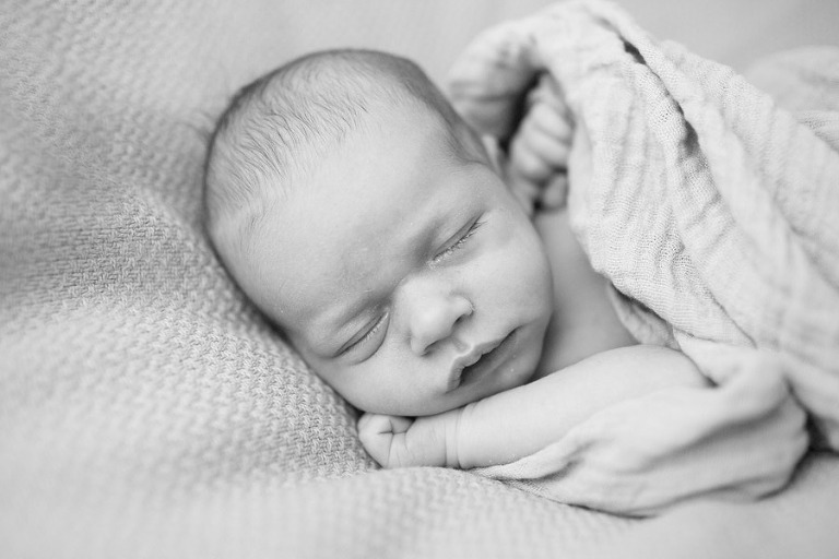 037-PortlandNewbornPhotographer