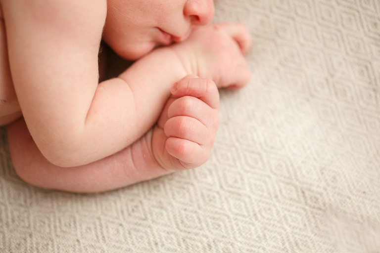 024-PortlandNewbornBabyPhotographer